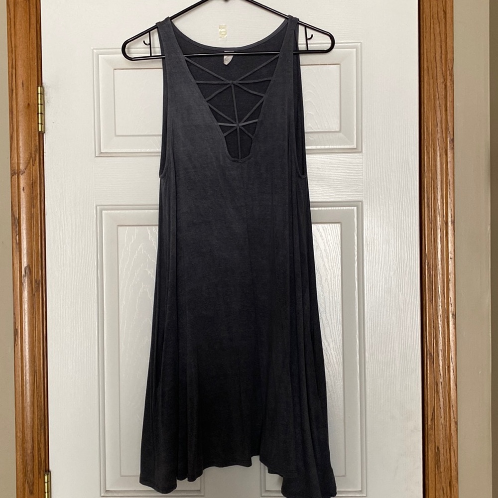 Criss cross gray dress